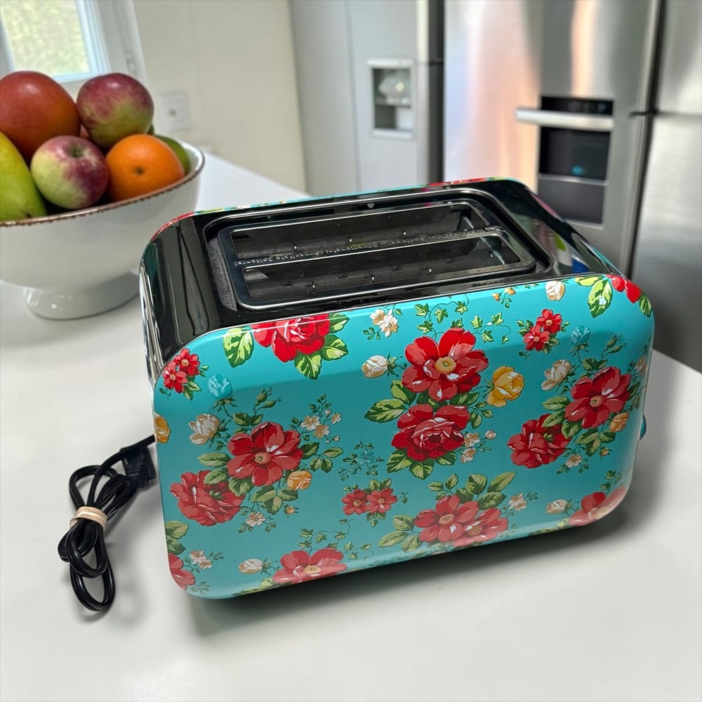 The Pioneer Woman Breezy Blossom 2-Slice Toaster Teal Floral Extra-Wide Slots